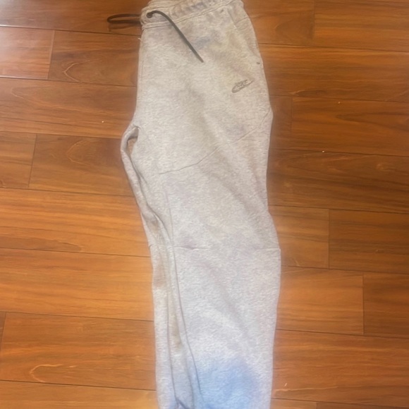 Nike tech fleece pants - Picture 3 of 3